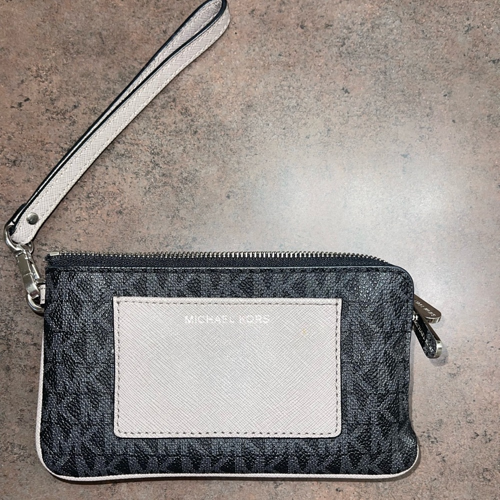 Michael Kors wristlet